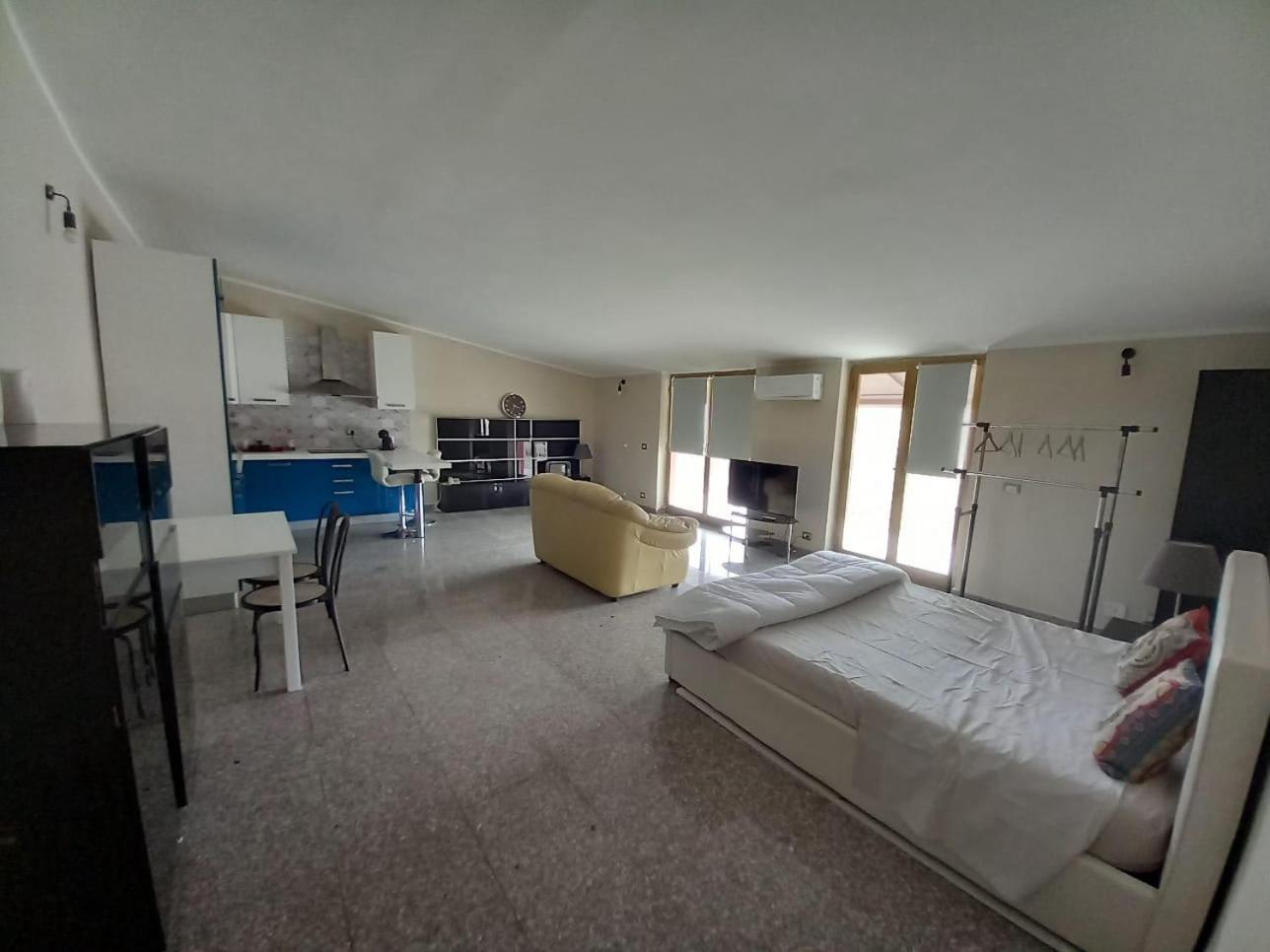 Bluesky Apartment - Third Floor Джардіні-Наксос Екстер'єр фото